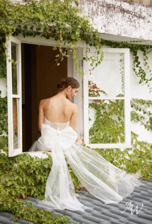 AW Mezzo Wedding Dress - Image 5