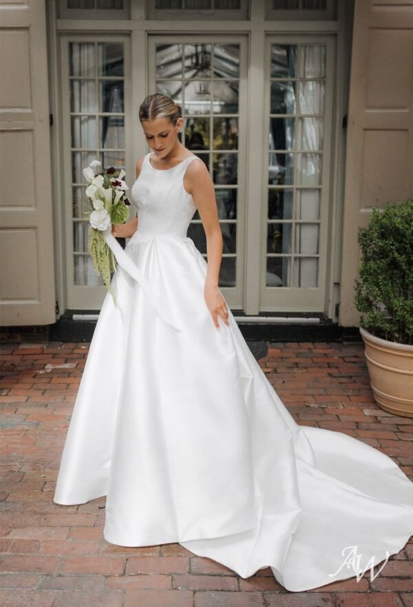 AW Irmgard Wedding Dress - Image 5
