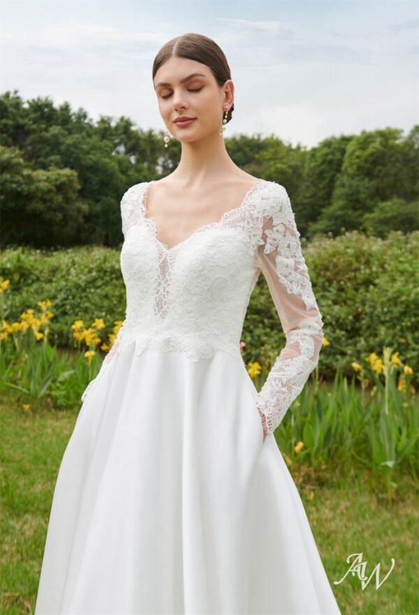 AW Giva Wedding Dress - Image 3