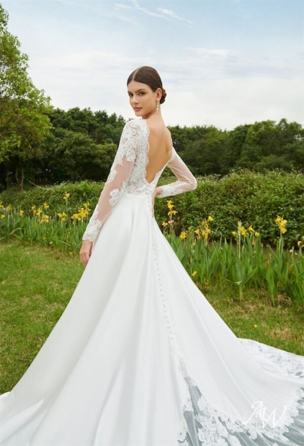 AW Giva Wedding Dress - Image 4