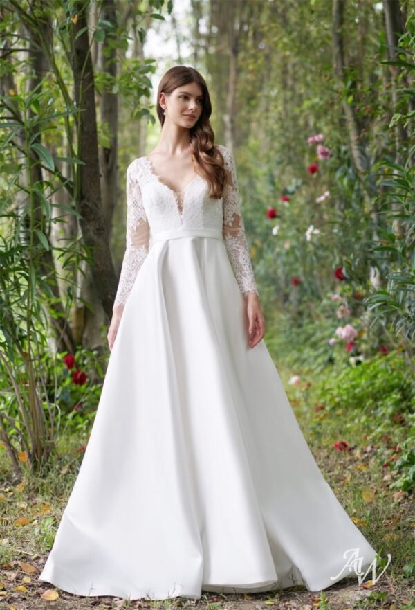 AW Evelina Wedding Dress - Image 3
