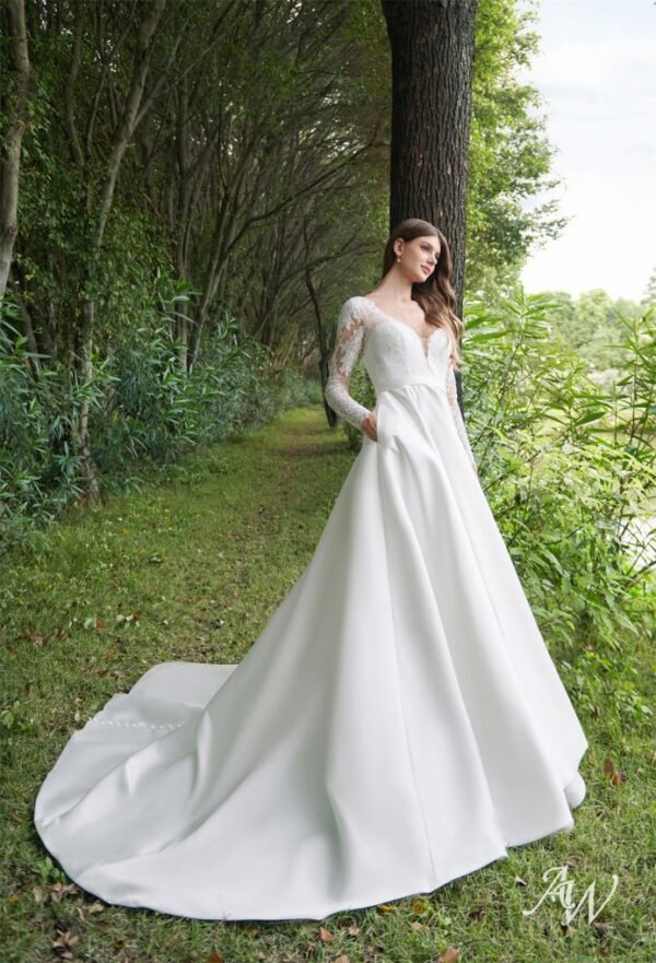 AW Evelina Wedding Dress - Image 5
