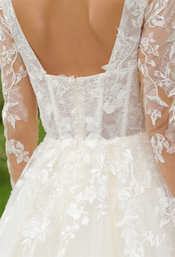 AW Dianthe Wedding Dress - Image 4
