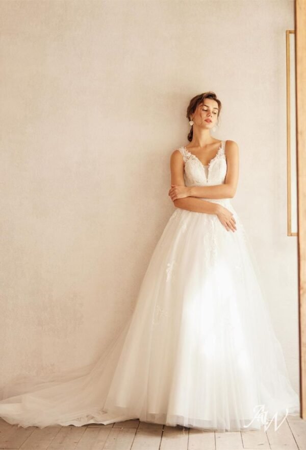 AW Rhoda Wedding Dress - Image 3