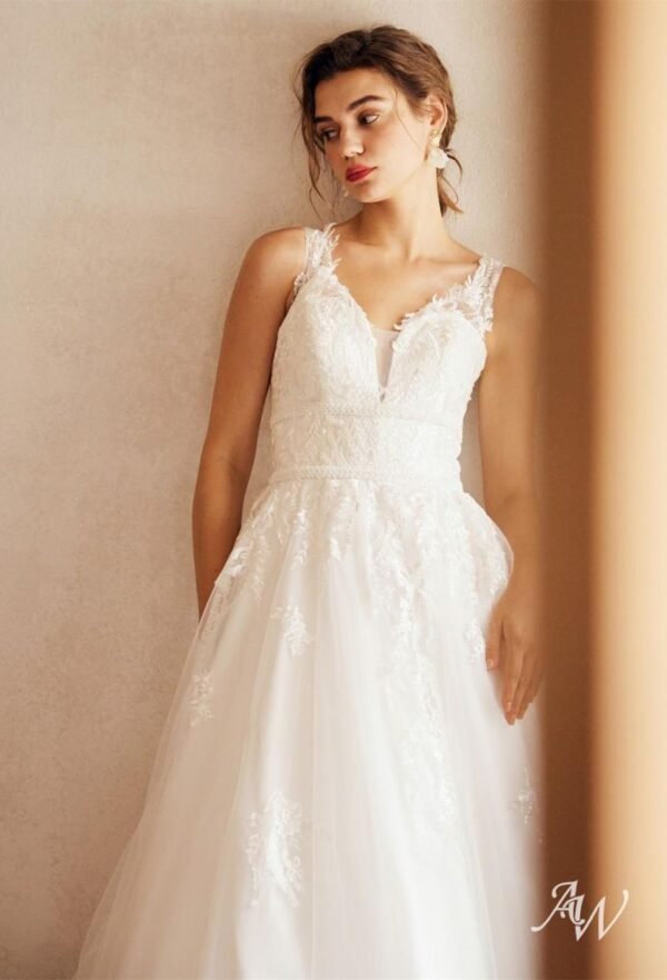 AW Rhoda Wedding Dress - Image 4