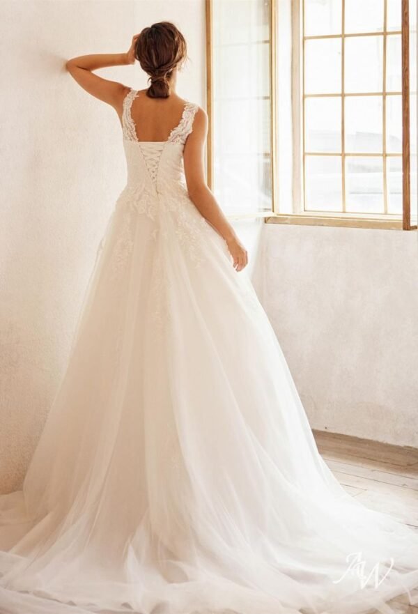 AW Rhoda Wedding Dress - Image 5