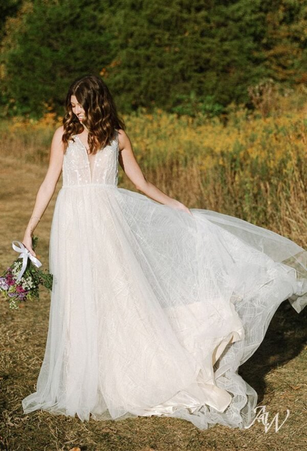 AW Lindy Wedding Dress - Image 3