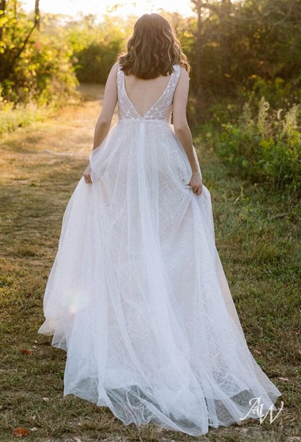 AW Lindy Wedding Dress - Image 5