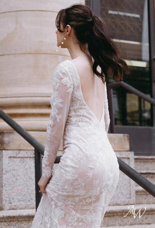 AW Lugal Wedding Dress - Image 4