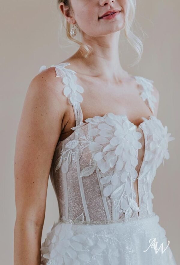 AW Deanna Wedding Dress - Image 5