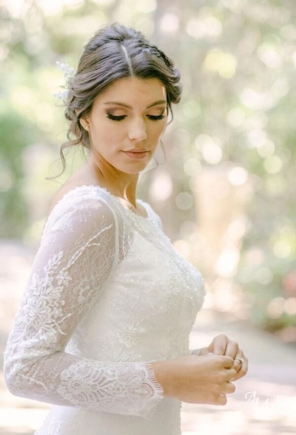 AW Antonia Wedding Dress - Image 4