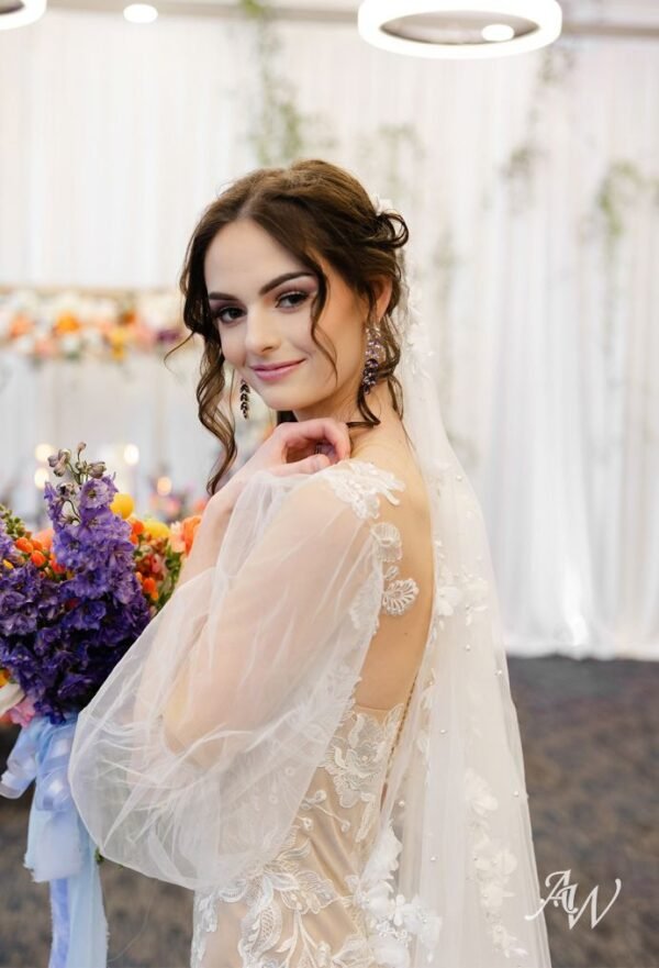 AW Giana Wedding Dress - Image 2