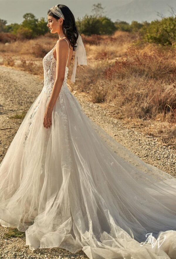 AW Lucia Wedding Dress - Image 4